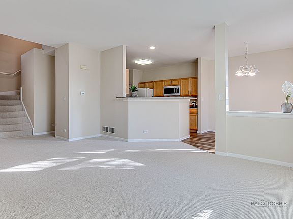 3rd image of 348 Pine Lake Cir