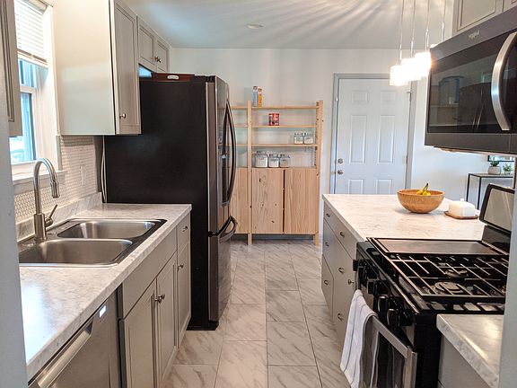 4th image of 1112 Cheatham Ave