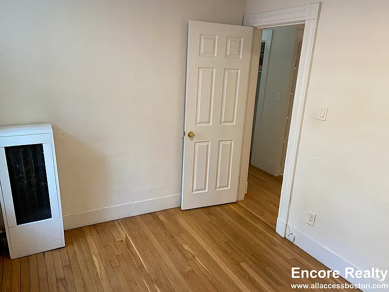 48 Newton St #2 — Photo 20