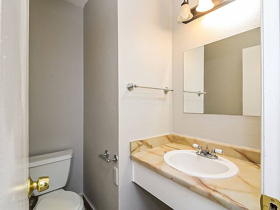 4th image of 8220 Steinbeck Way