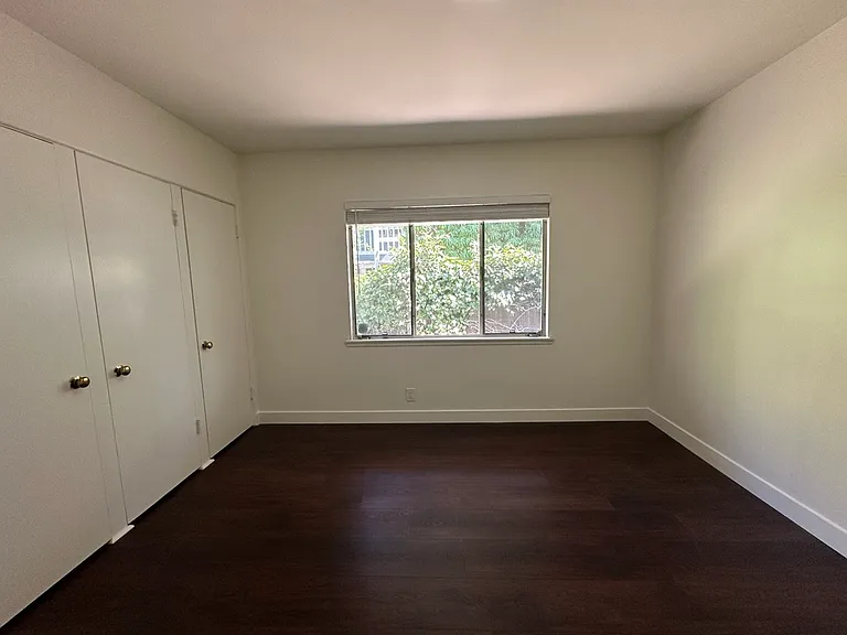 1240 Wellington Ave — Photo 18