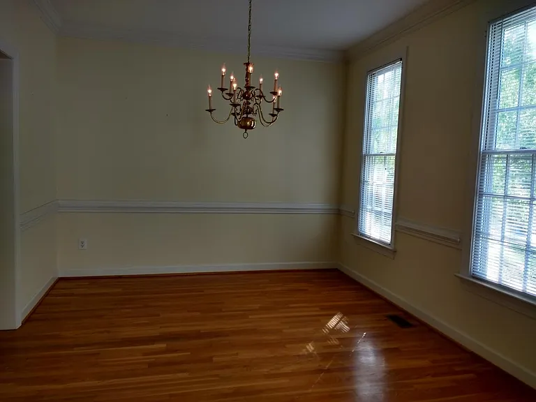 208 Parkroyale Ln — Photo 4