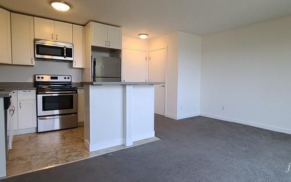 2nd image of 275 Grand View Ave APT 303