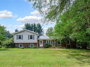 12 Lynn Way, Grove City, PA 16127