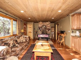 757 Jeffries Rd, Big Bear Lake, CA 92315