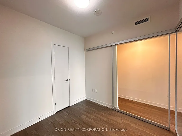 212 King William St #620 — Photo 26