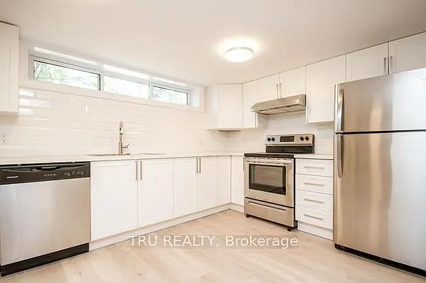 2430 Iris St #B — Photo 8