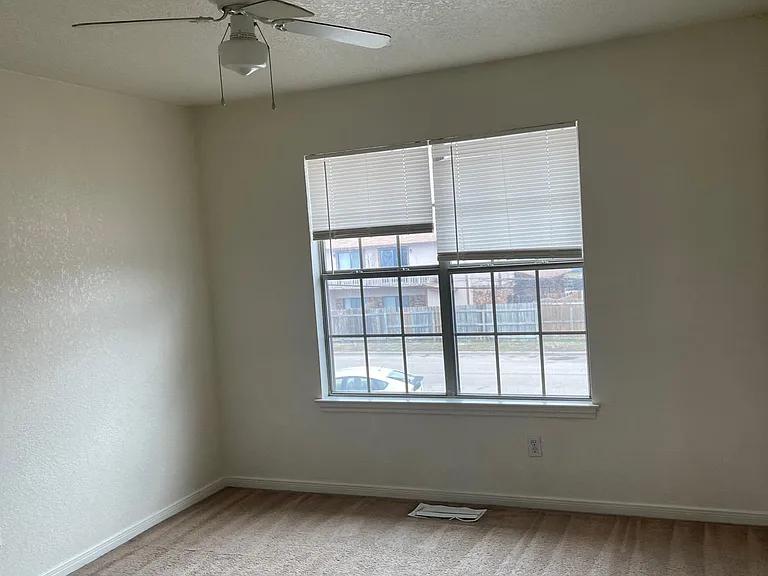 3803 Ys Pak Ct #C — Photo 13