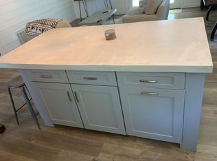 8 Cheyenne Dr, Springfield, IL 62711