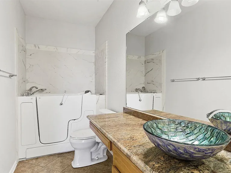 11086 Mansfield Dr — Photo 21