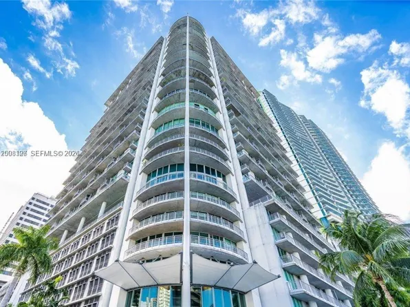 690 SW 1st Ct, Miami, FL