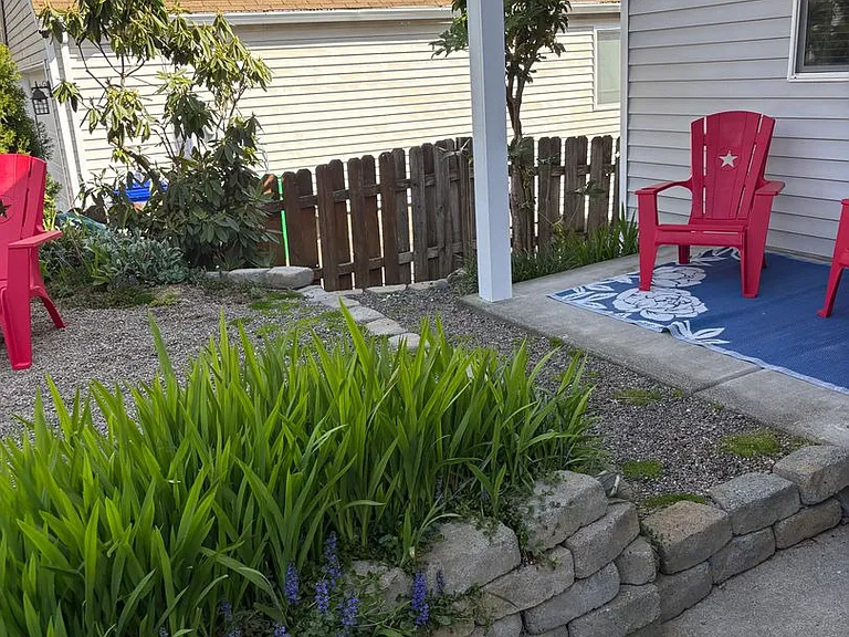 19040 Wallingford Ave — Photo 2