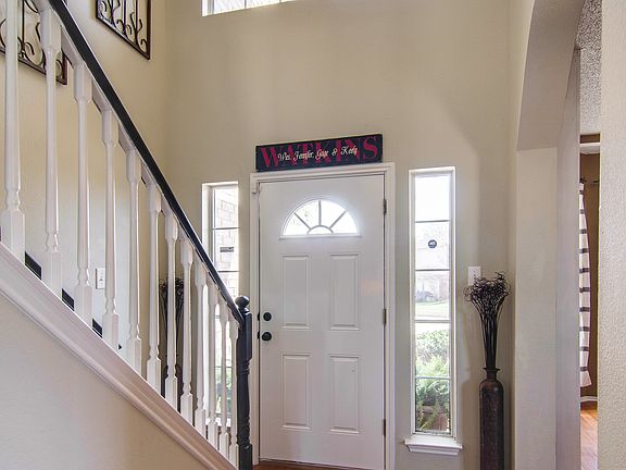 2nd image of 2636 Glenridge Dr