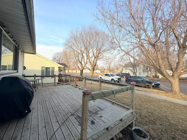 211 Lafayette Ave S, Fulda, MN 56131