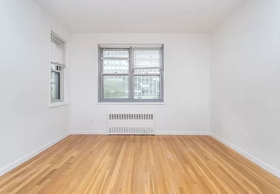5th image of 350 E 30th St APT 2V
