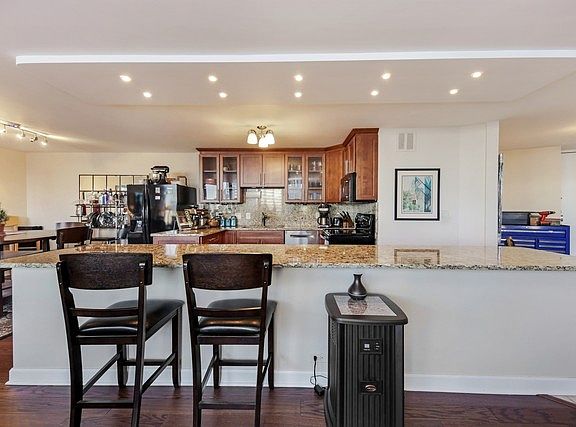 5th image of 505 N Lake Shore Dr APT 3912