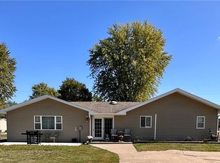 420 Broad St, Reasnor, IA 50232