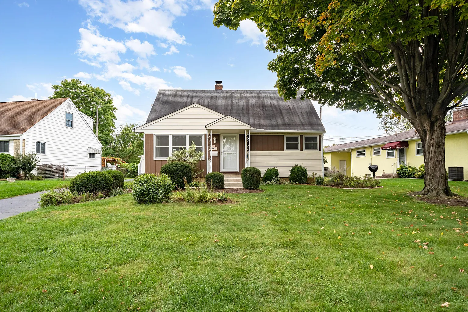 1273 Matthias Dr photo 1