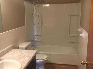 205 SE Grand Ave APT 301, Lees Summit, MO 64063