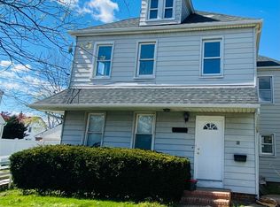 68 E John St APT 2, Hicksville, NY 11801