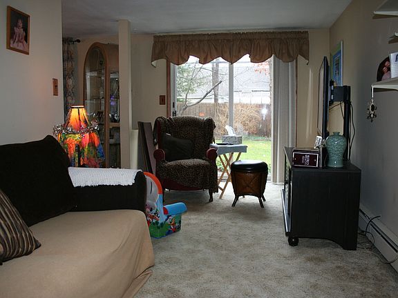 5th image of 25 Lakeside Dr