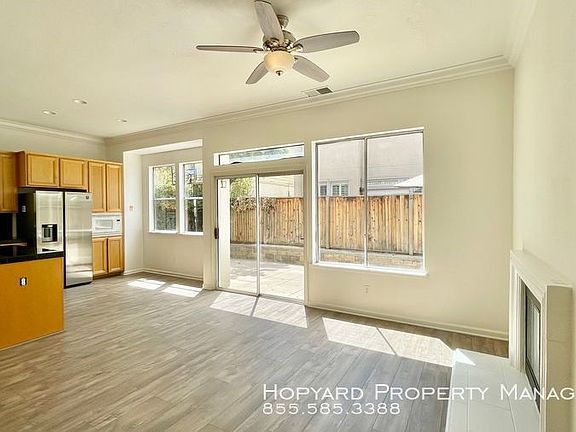4th image of 408 Meadowfaire Way