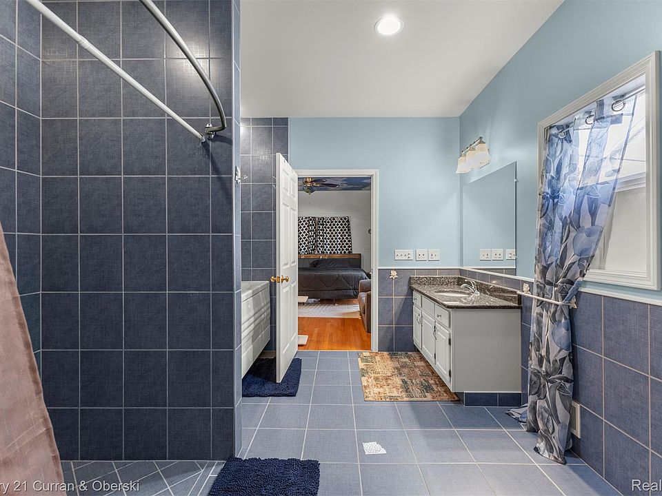 131 Rosemary St, photo 26