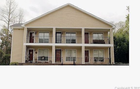 1st image of 1042 Surry Ln