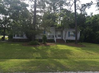 401 Persimmon Ln, Swansboro, NC 28584