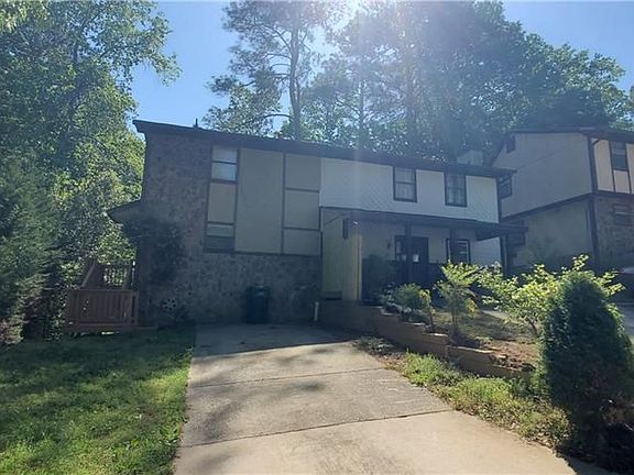3rd image of 2571 Park Rd SE