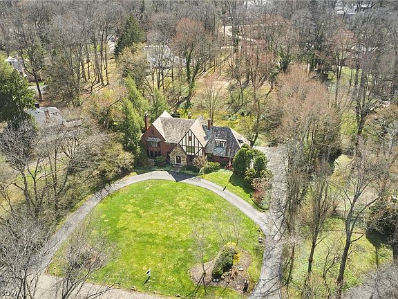 2nd image of 155 Hampshire Rd