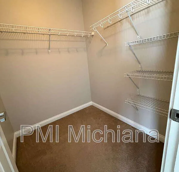 129 Clancey St — Photo 11