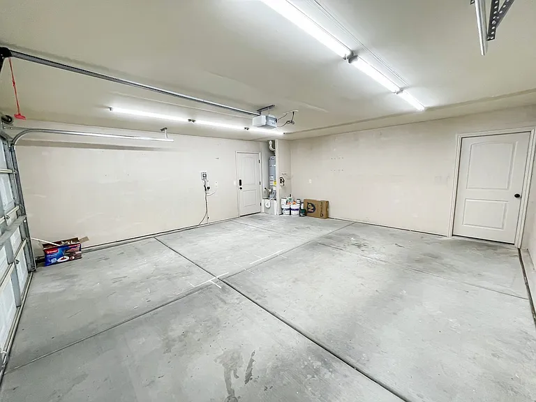 1228 W 200 N — Photo 22