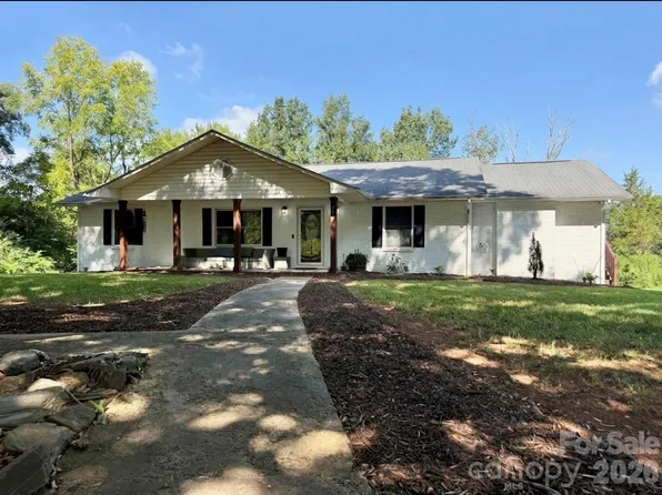 715 S Grandview Rd, Clover, SC 29710