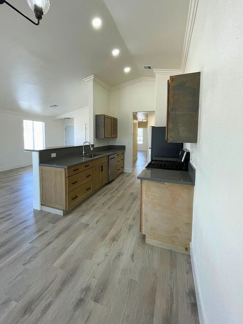 Newly Renovated 3bd/2ba Single Family Home In North Las Vegas! — Photo 4
