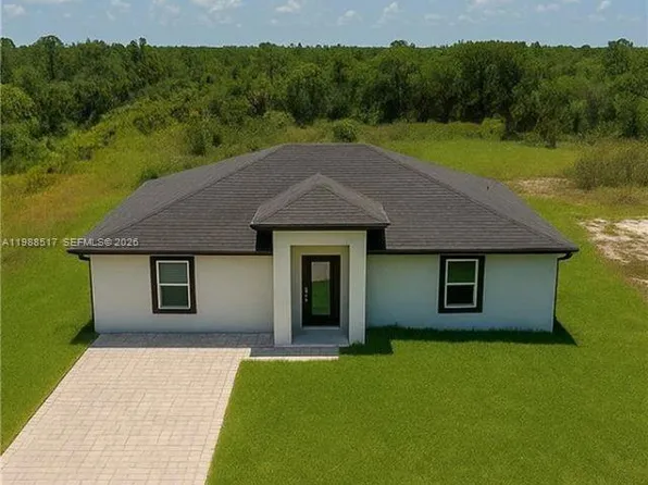 816 Palomino St E, Lehigh Acres, FL 33974