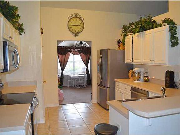 3rd image of 9732 Parker Lake Cir