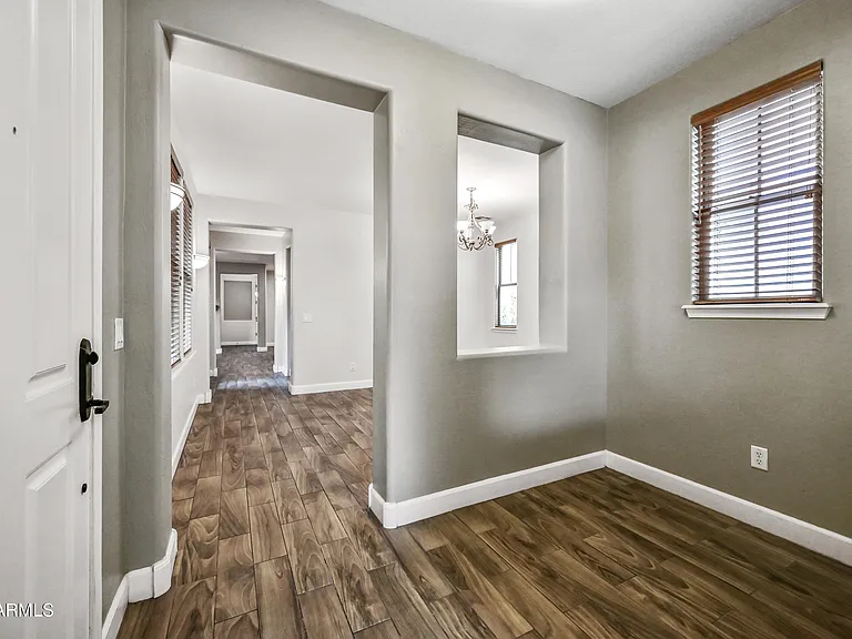 15340 W Dahlia Dr — Photo 5