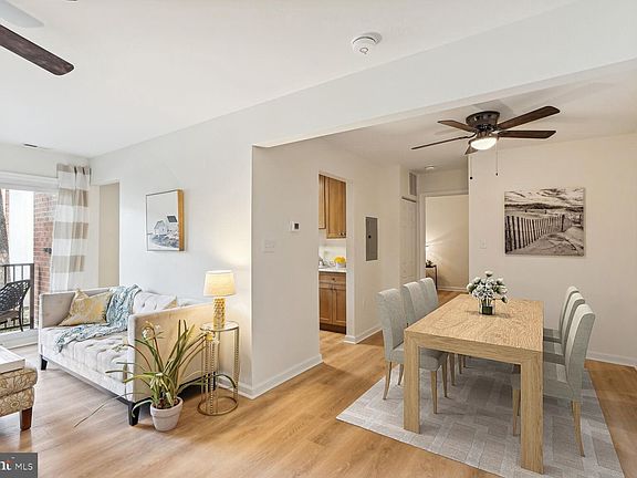 2nd image of 880 College Pkwy APT 201