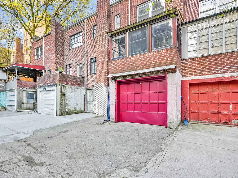 3319 143rd St — Photo 39