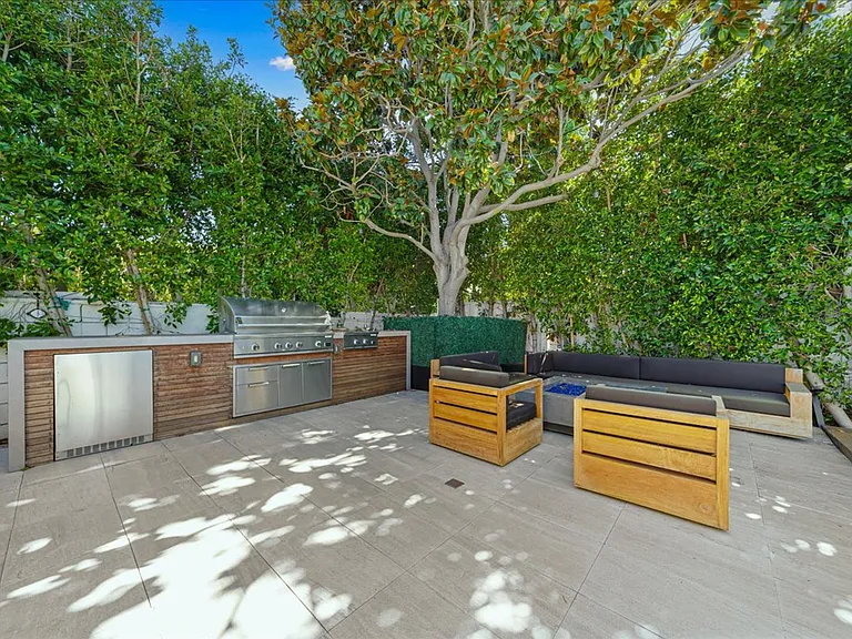 1455 S Castello Ave — Photo 43