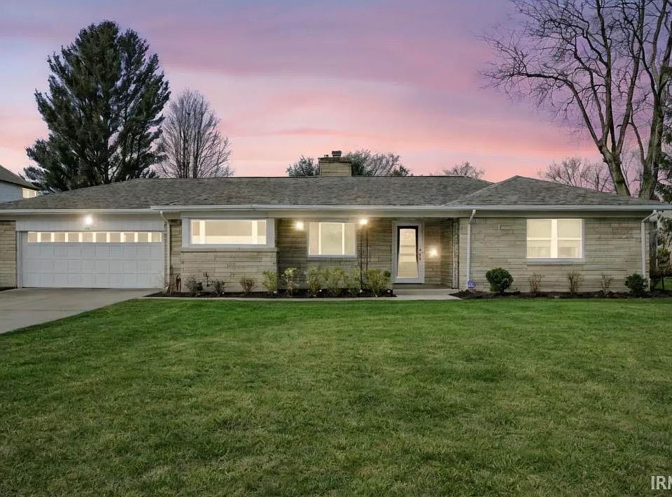 1st image of 549 N Ironwood Dr