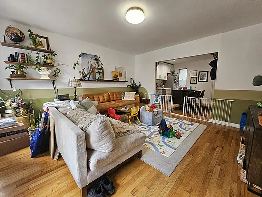 Rented by In The Heights Real Estate | media 2