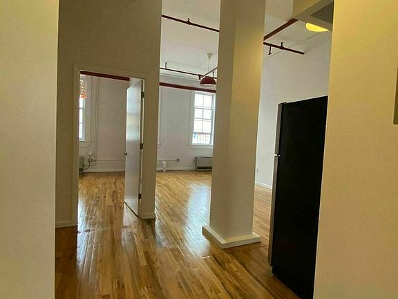 5th image of 112 Lincoln Ave #S105