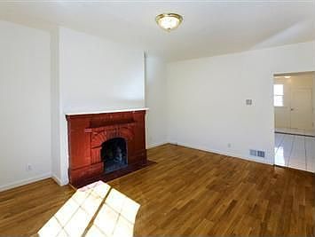 5th image of 120 Shakespeare St