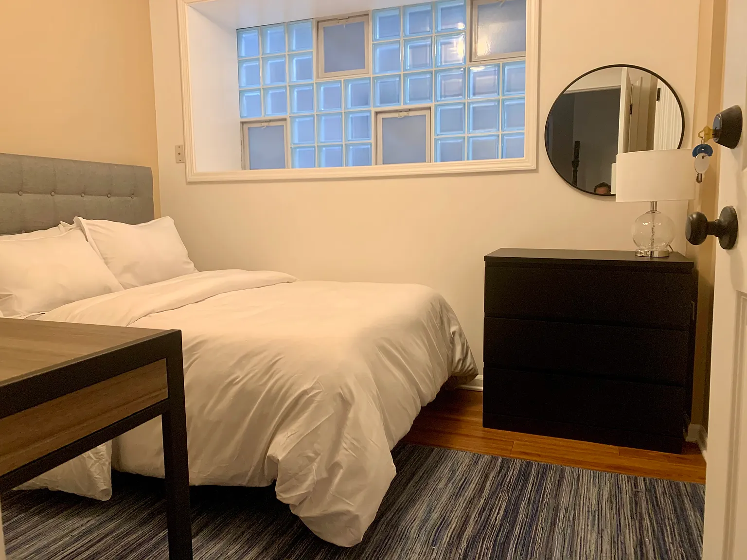 5 bed, 1500 sqft, $1,000 — Photo 4