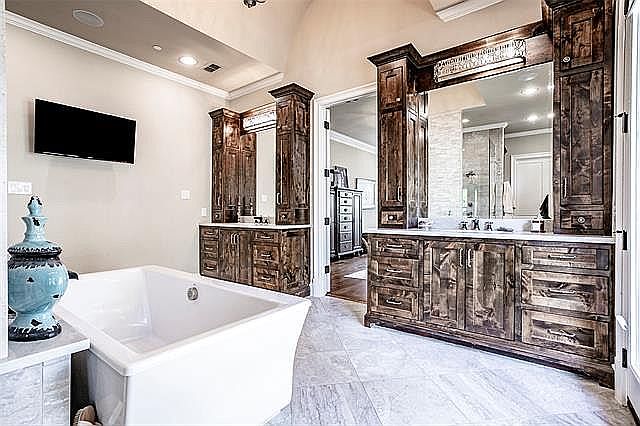 Master bath