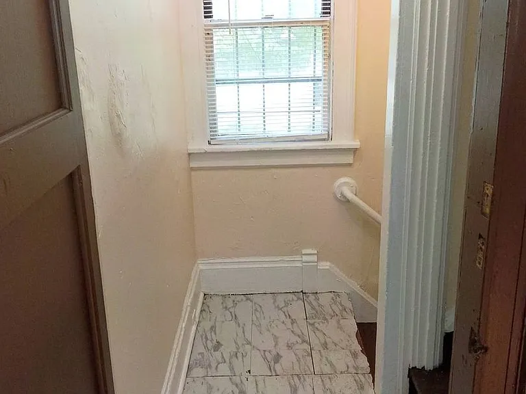 1609 W Meinecke Ave — Photo 12