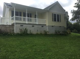 122 Sara Ln, Lewisburg, WV 24901