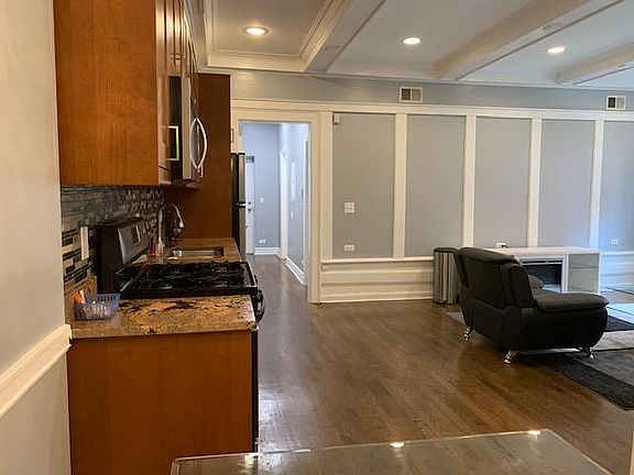 4th image of 3544 S King Dr APT 1D